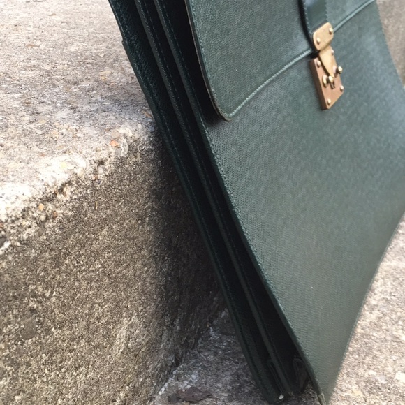 🎉🎊[HOST PICKED]Louis Vuitton Briefcase[5/11]🎊🎉 - Picture 4 of 8